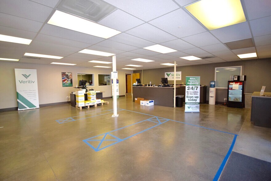 More Photos Of 120 NE 9th Ave, Portland Warehouse For Lease