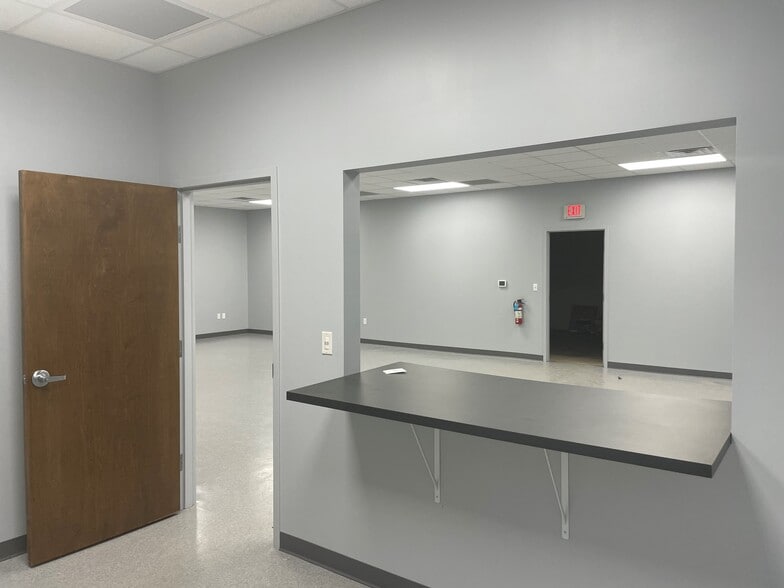 More Photos Of 247 E Bodley Ave, Memphis Light Distribution For Lease