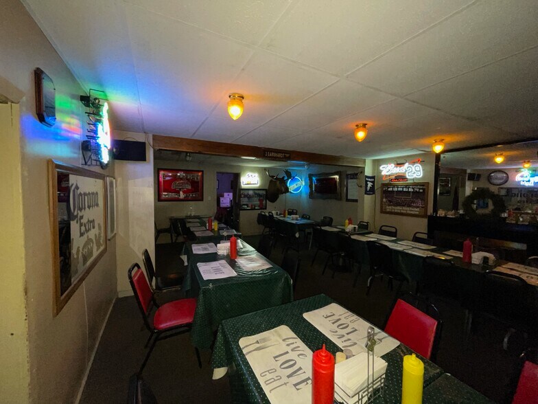 More Photos Of 3124 Perrysville Rd, Danville Restaurant For Sale