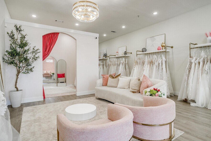 More Photos Of 1801 Lone Oak Rd, Weatherford Storefront Retail Office For Lease