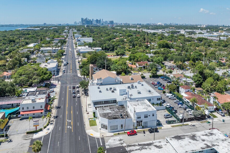 More Photos Of 7630 Biscayne Blvd, Miami Office For Lease