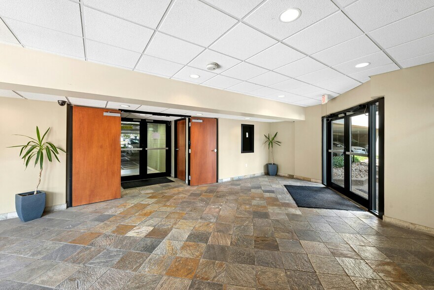 More Photos Of 3200 Steck Ave, Austin Office For Sale