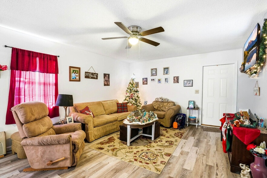 More Photos Of 8703 Highway 19 E, Roan Mountain Apartments For Sale