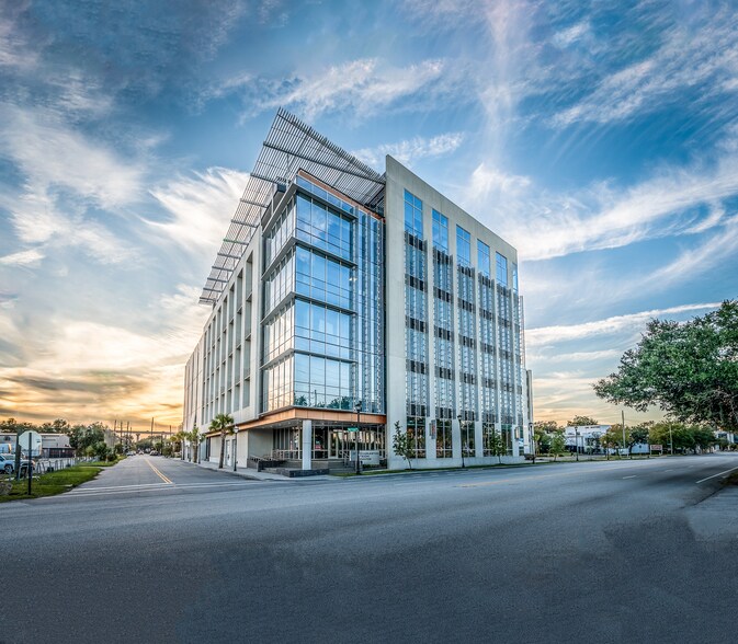More Photos Of 997 Morrison Dr, Charleston Office For Lease