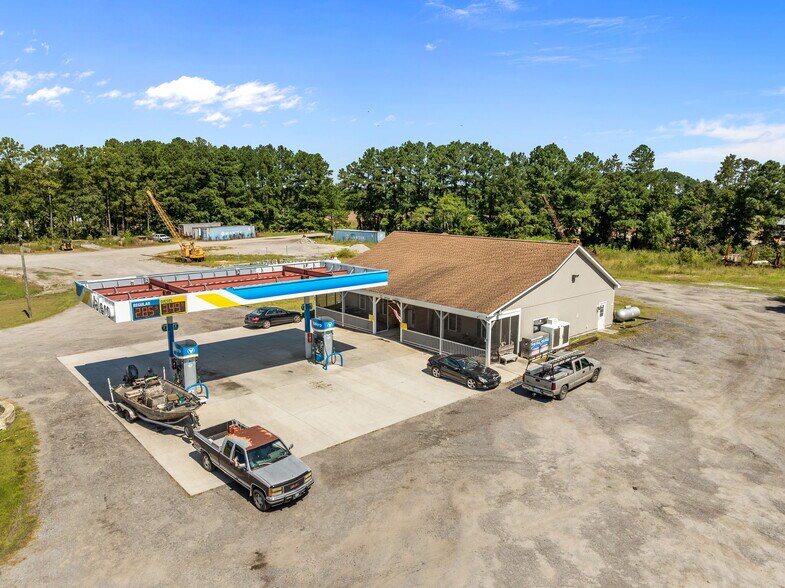 More Photos Of 39365 US Highway 264 E, Belhaven General Retail For Sale