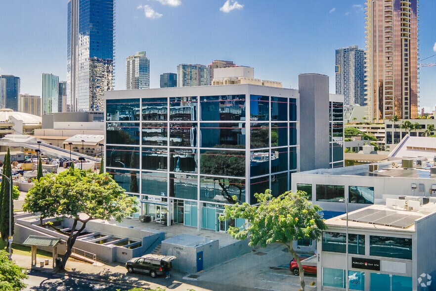 More Photos Of 705-715 S King St, Honolulu Office For Lease
