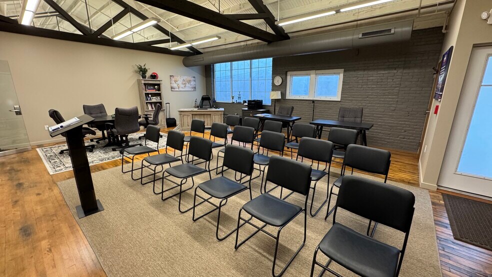 More Photos Of 312-314 W Broad St, Quakertown Office For Sale