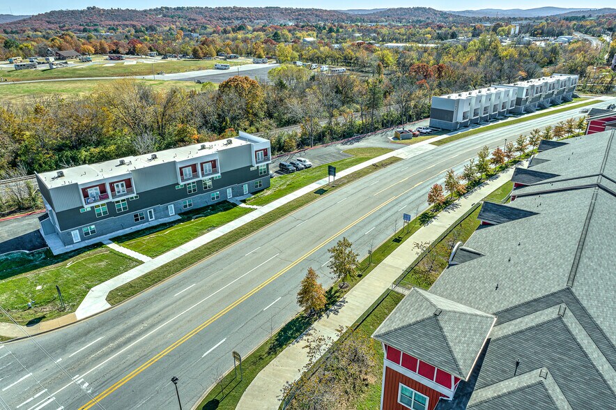 More Photos Of 1512 S Razorback Rd, Fayetteville Apartments For Sale