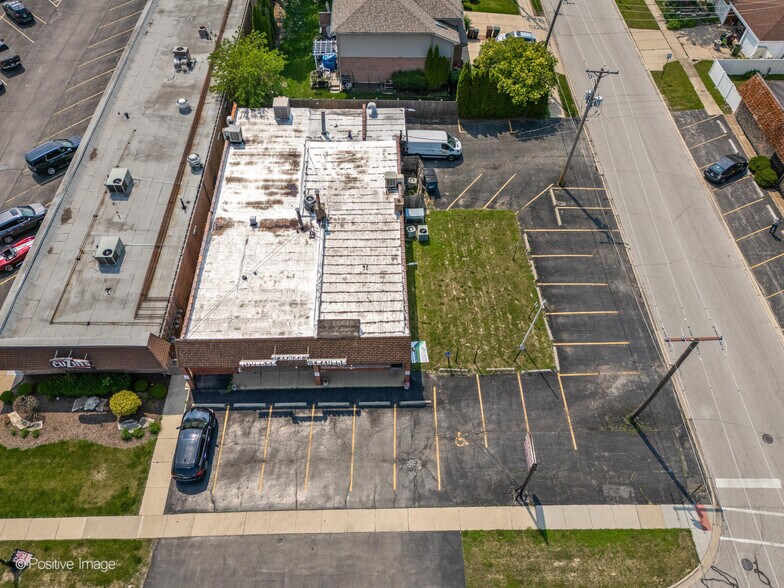 More Photos Of 17702 Oak Park Ave, Tinley Park Storefront Retail Office For Sale