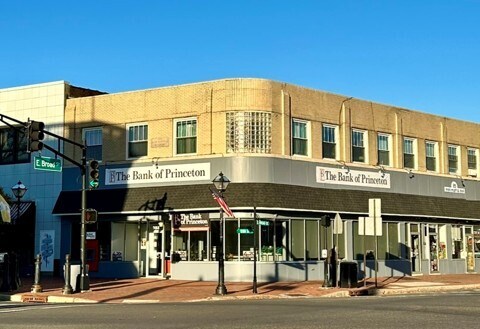 More Photos Of 7 E Broad St, Burlington Apartments For Lease