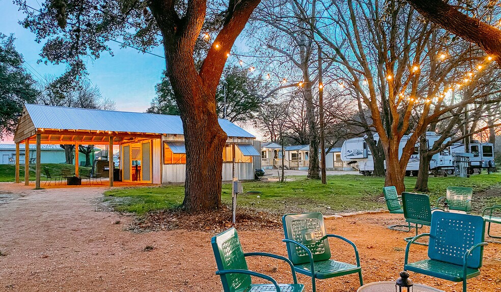 More Photos Of 14818 US-290 E, Stonewall Hotel For Sale