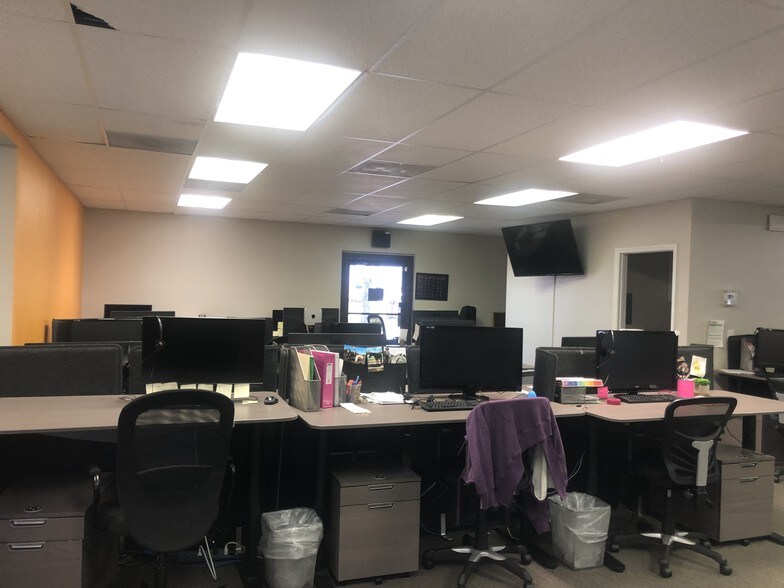 More Photos Of 13555 Automobile Blvd, Clearwater Medical For Lease