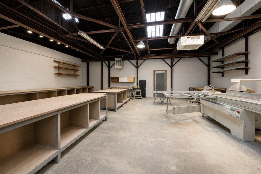 More Photos Of 154 26th St, Brooklyn Warehouse For Sale