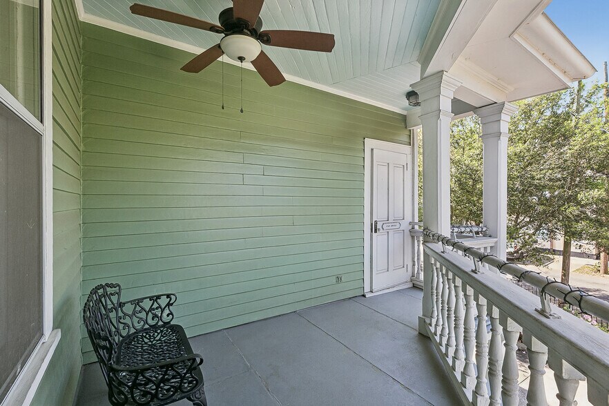 More Photos Of 2727 Saint Charles Ave, New Orleans General Retail For Sale