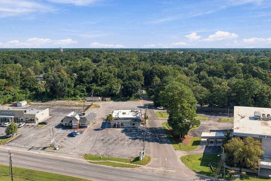More Photos Of 6322 Rivers Ave, Charleston Restaurant For Lease