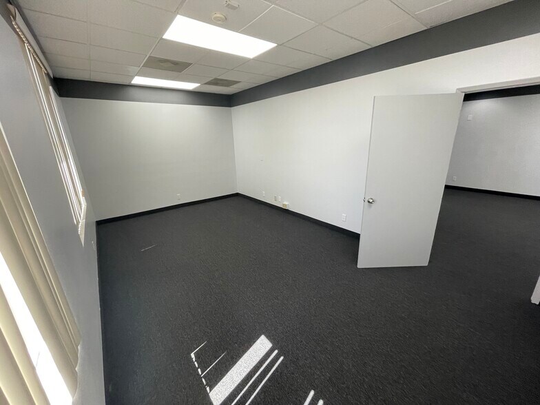 More Photos Of 2760-2764 Lake Sahara Dr, Las Vegas Medical For Lease