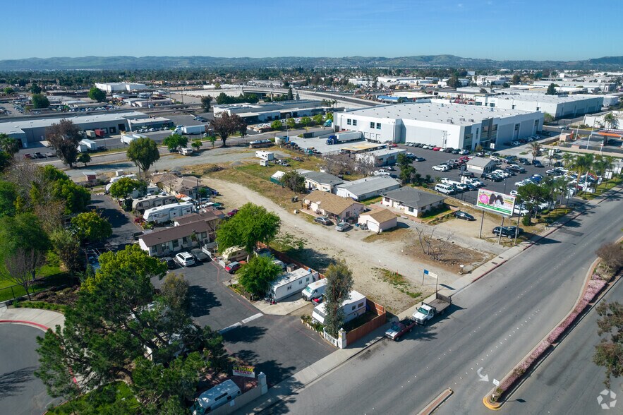 More Photos Of 4990 Brooks Street, Montclair Land For Lease