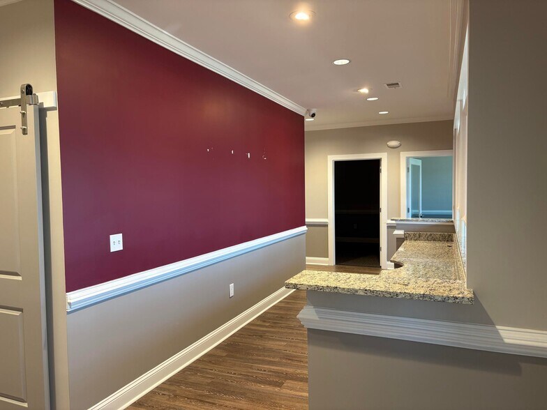 More Photos Of 8316 Rivers Ave, North Charleston Office For Lease