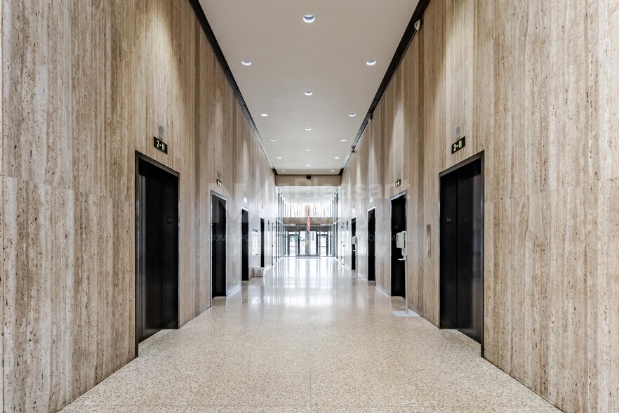 More Photos Of 1 Cascade Plz, Akron Office For Lease