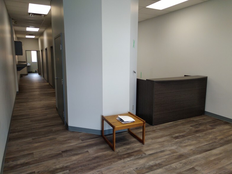 More Photos Of 525 Highland Rd W, Kitchener Freestanding For Lease