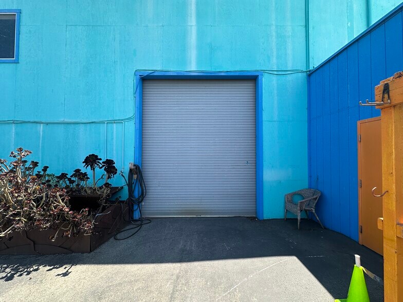 More Photos Of 409 S Petaluma Blvd, Petaluma General Retail For Sale