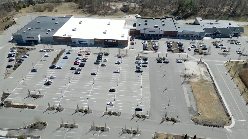 More Photos Of 169 Danbury Rd, New Milford Unknown For Lease