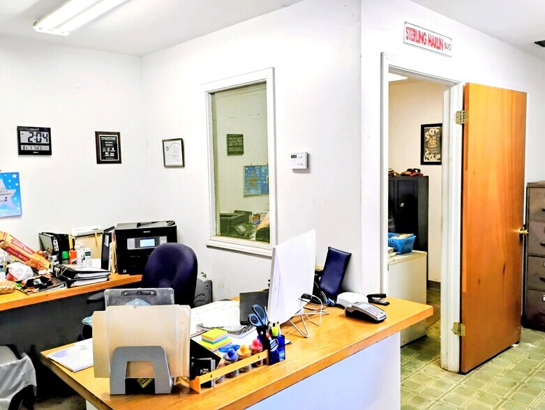 More Photos Of 1501 N 77 Sunshine Strip, Harlingen Auto Repair For Lease