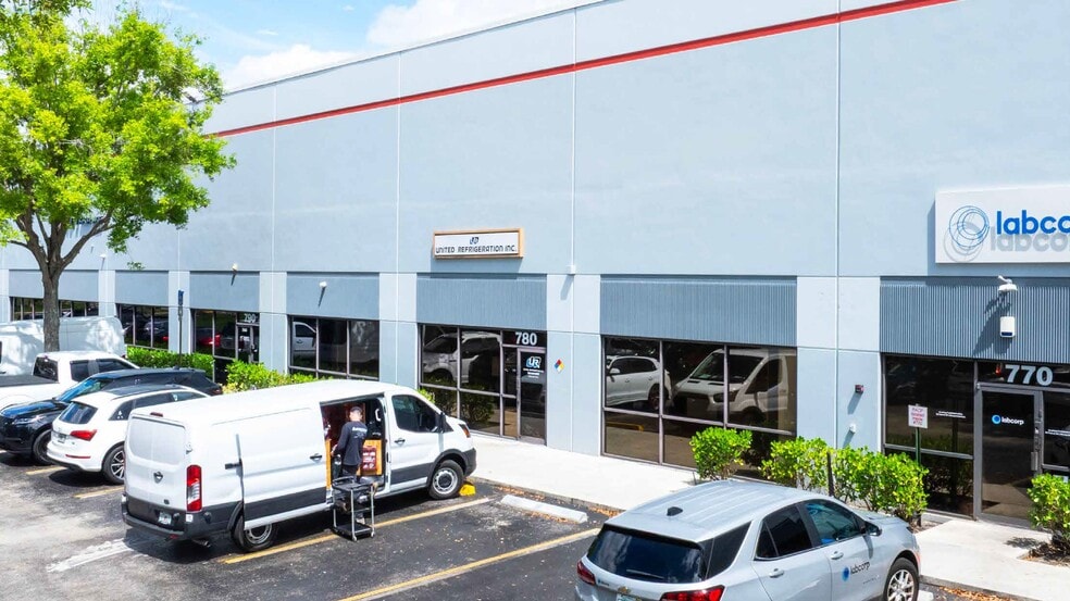 More Photos Of 760-770 International Pky, Sunrise Warehouse For Sale