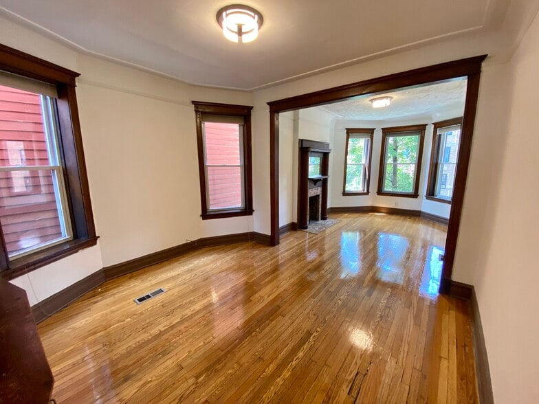 More Photos Of 2439 N Seminary Ave, Chicago Apartments For Sale