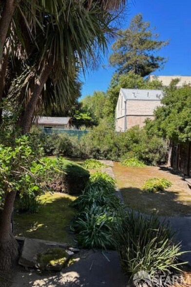 More Photos Of 210 Tunnel Ave, Richmond Apartments For Sale