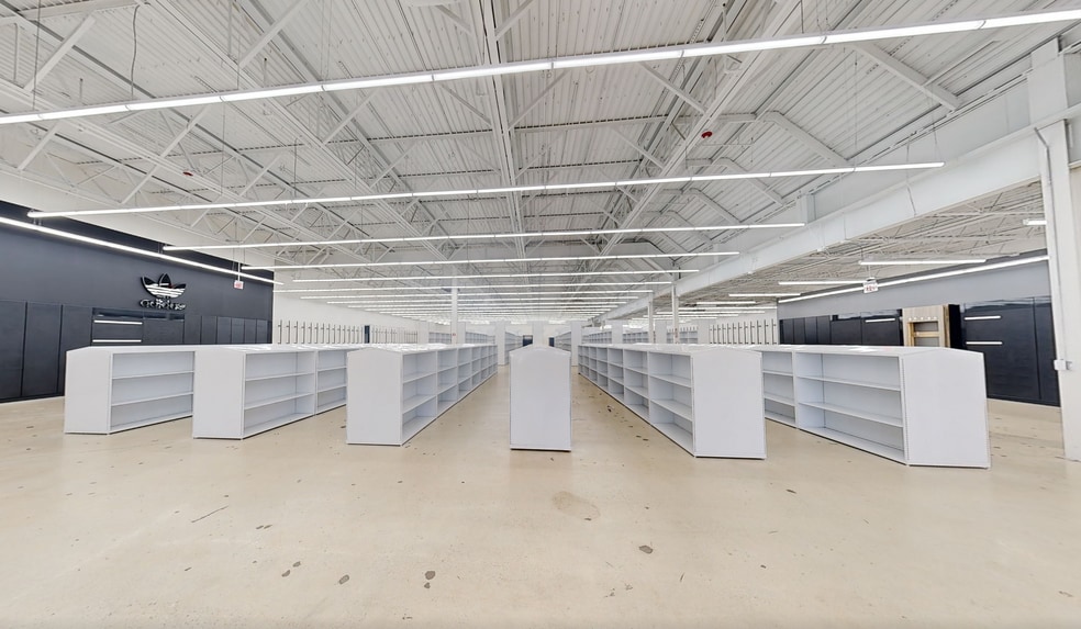 More Photos Of 1700 W 49th St, Hialeah Unknown For Lease