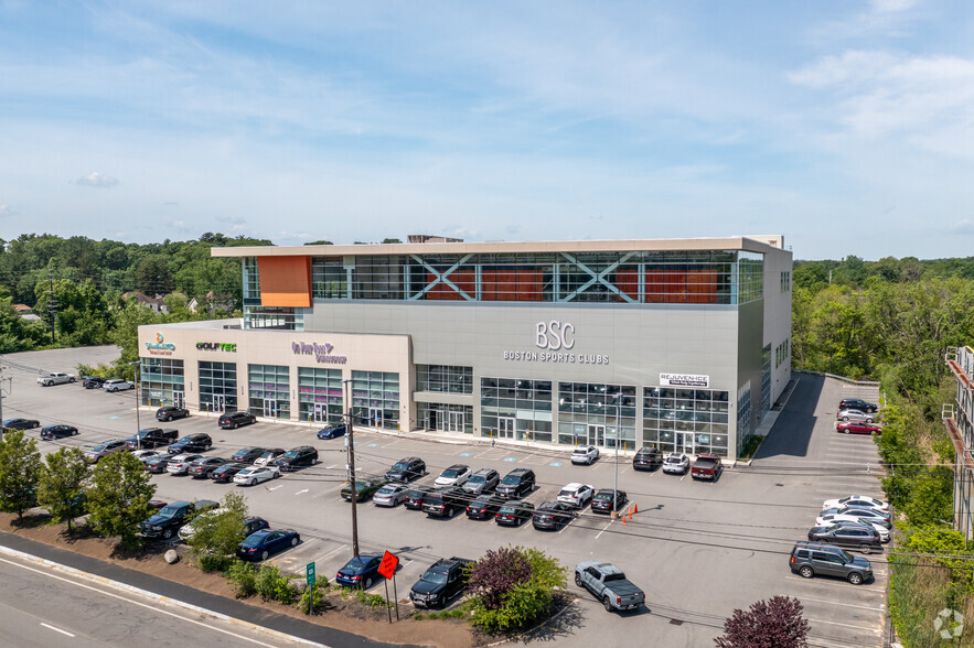 Primary Photo Of 190-194 Newbury St, Peabody Health Club For Lease