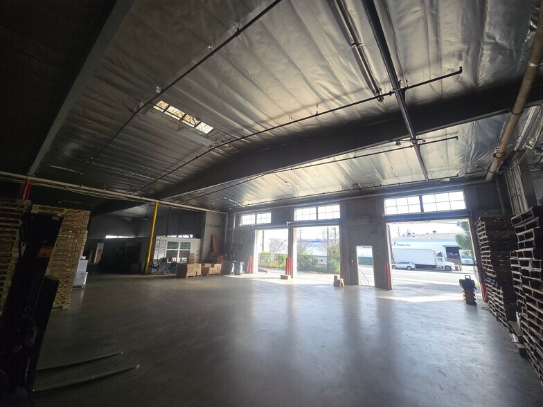 More Photos Of 2001-2015 Saybrook Ave, Commerce Warehouse For Lease