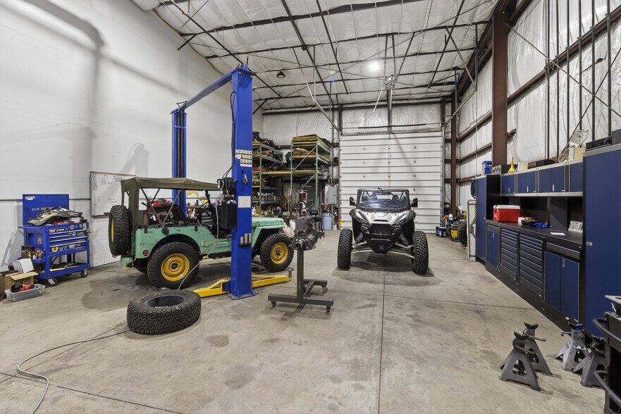 More Photos Of 11850 S Highway 191, Moab Warehouse For Sale