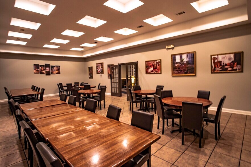 More Photos Of 1700 E. Main St., Blytheville Restaurant For Sale