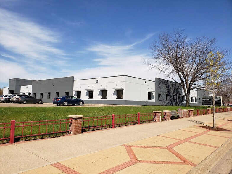 More Photos Of 7373 147th St W, Apple Valley Medical For Lease