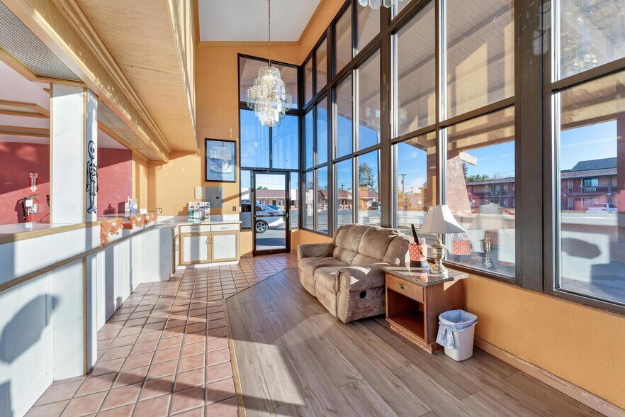 More Photos Of 260 W Main St, Vernal Hotel For Sale