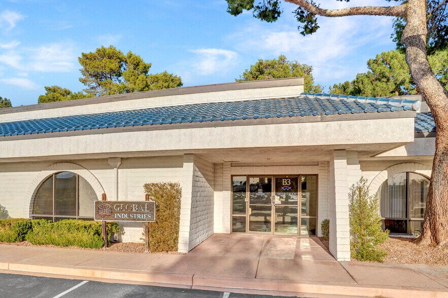 More Photos Of 801 S Rancho Dr, Las Vegas Office For Lease