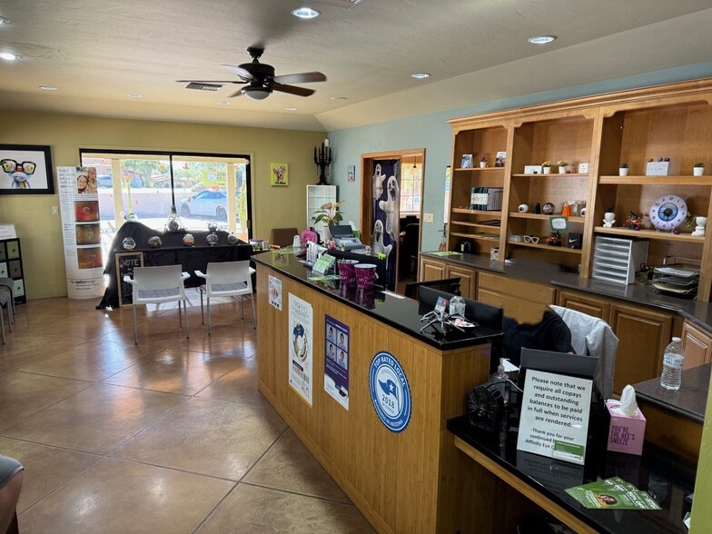 More Photos Of 6615 N Oracle Rd, Tucson Medical For Sale