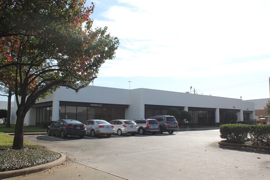 More Photos Of 1000 N Post Oak Rd, Houston Unknown For Lease