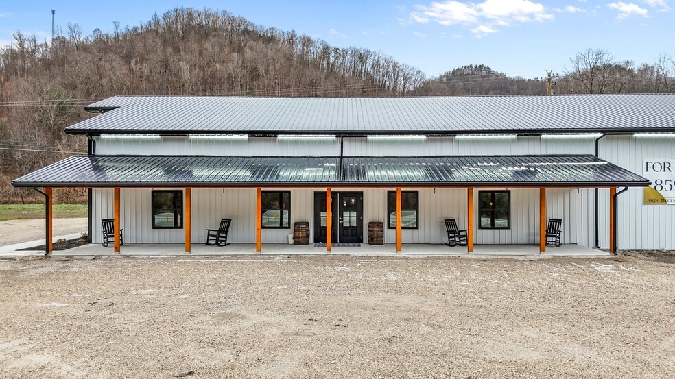 More Photos Of 9585 Campton Rd, Stanton Light Distribution For Sale