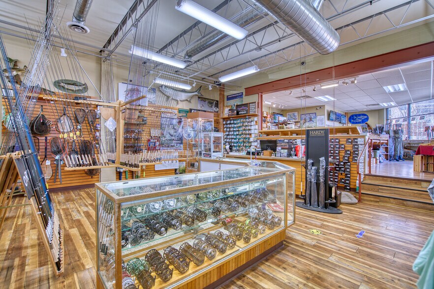 More Photos Of 2344 Pearl St, Boulder General Retail For Sale