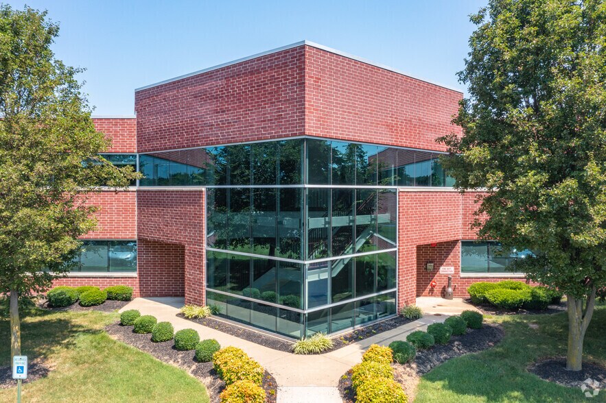 More Photos Of 2500 Wrangle Hill Rd, Bear Office For Lease