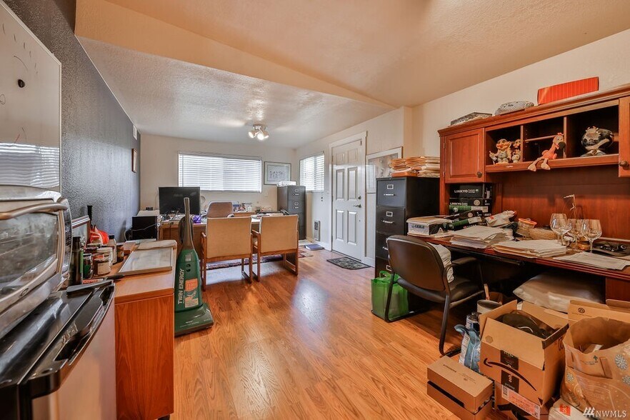 More Photos Of 4008 S Pine St, Tacoma Office Residential For Sale