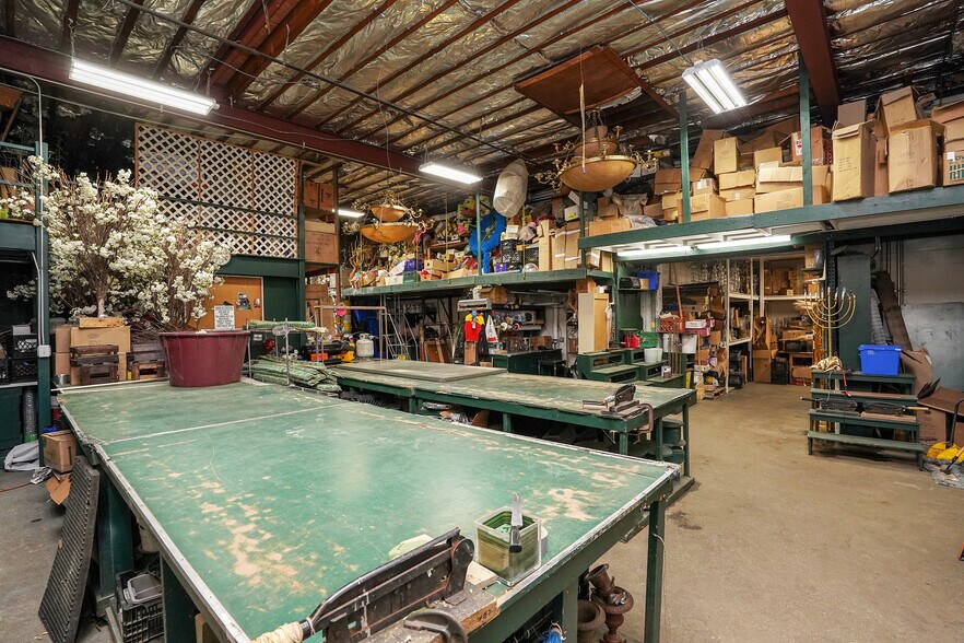 More Photos Of 315-321 Hendrickson Ave, Lynbrook Warehouse For Sale