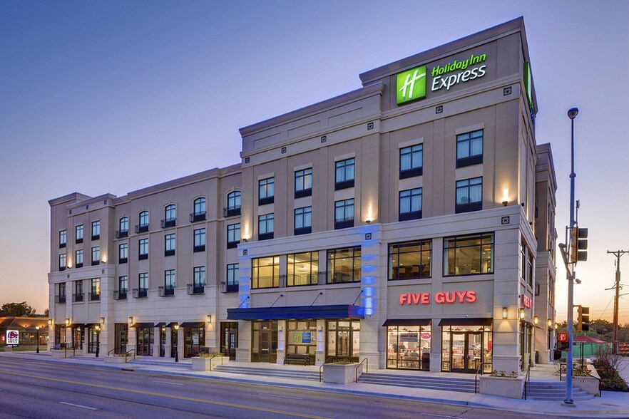 More Photos Of 3900-3928 Rainbow Blvd, Kansas City Medical For Lease