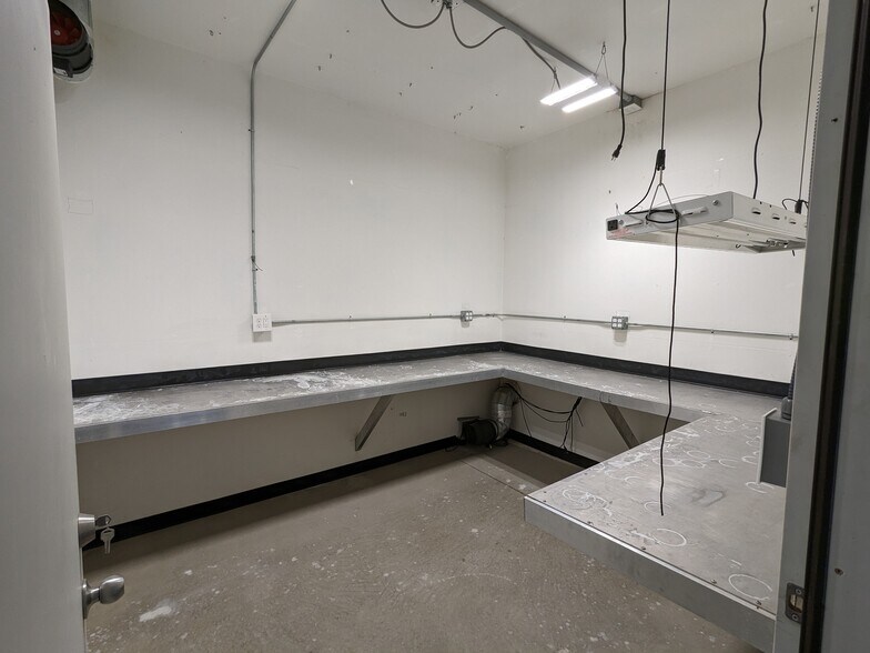 More Photos Of 7904 County Road 19, Fort Lupton Manufacturing For Sale