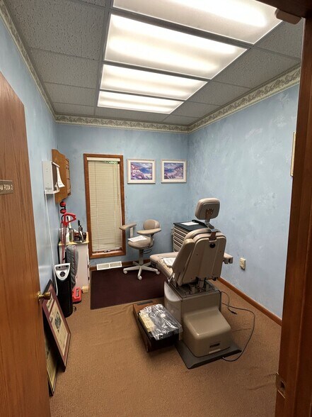 More Photos Of 3641 Ridge Rd, Highland Medical For Sale