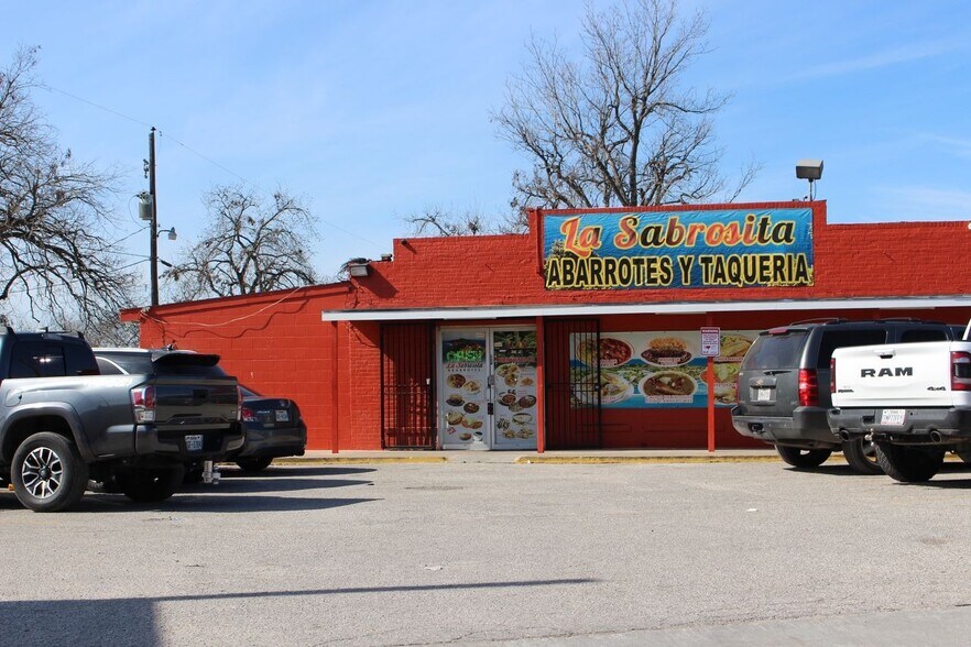 More Photos Of , Houston Multifamily For Sale