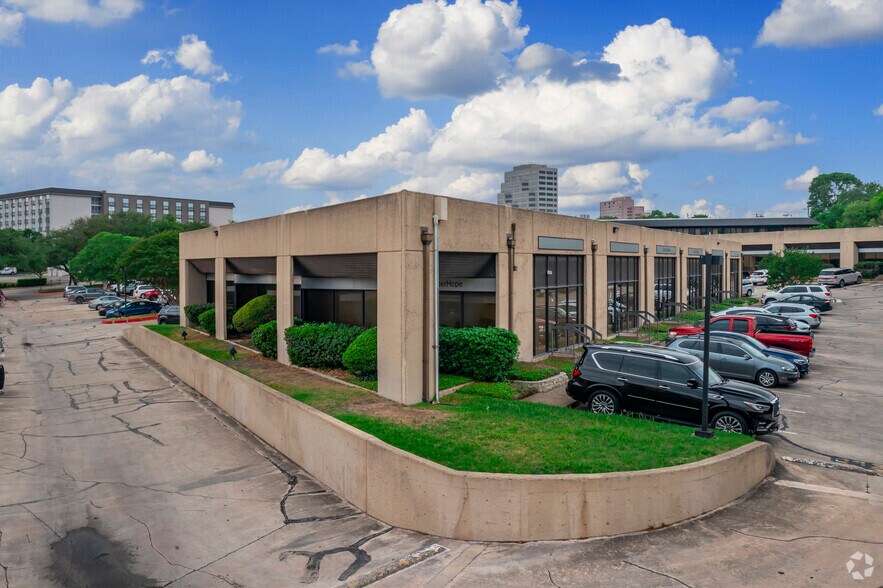 More Photos Of 3201 Cherry Ridge St, San Antonio Unknown For Lease